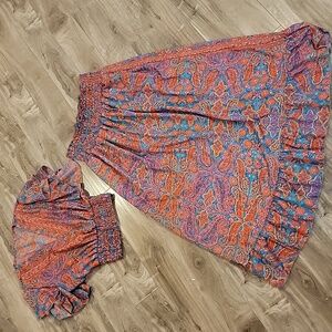 Stunning Two-Piece Paisley Print Women's Outfit - Crop Top & Maxi Skirt NWOT